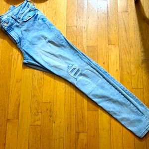 Women’s Old Navy Distressed Rockstar Super Skinny